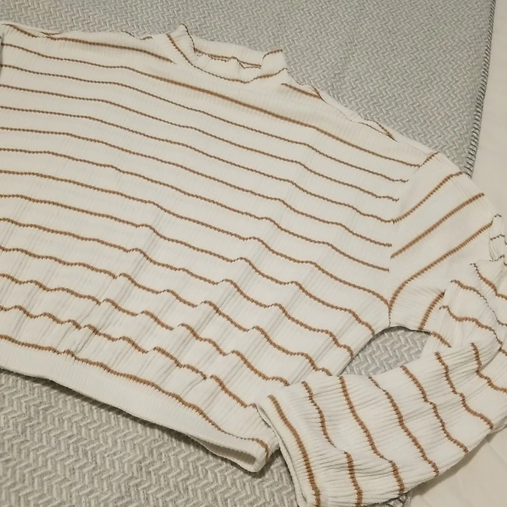 Garage Rib Knit Top - Picture 2 of 4